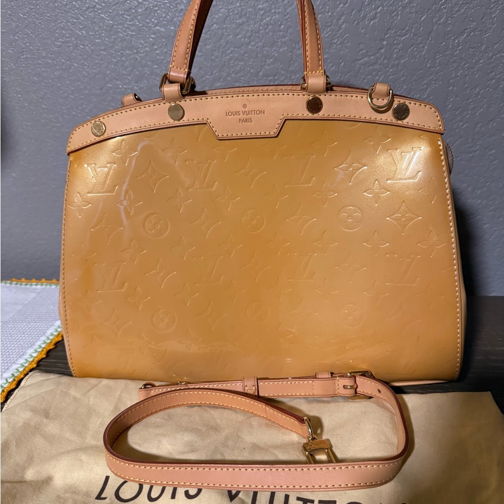 Louis Vuitton Brea MM Vernis bag Caramel Satchel